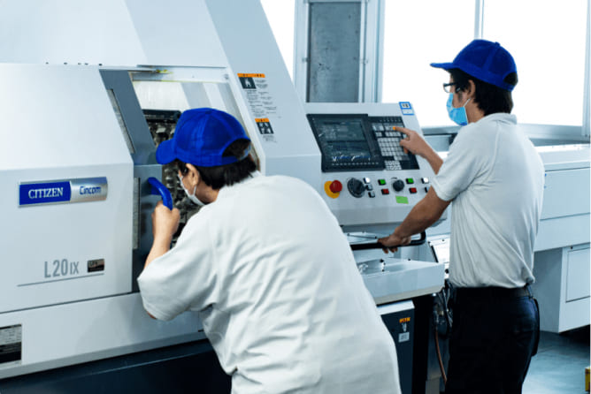 部品加工の様子