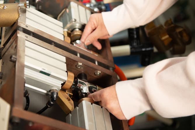 株式会社サンエース 耐圧テストの様子